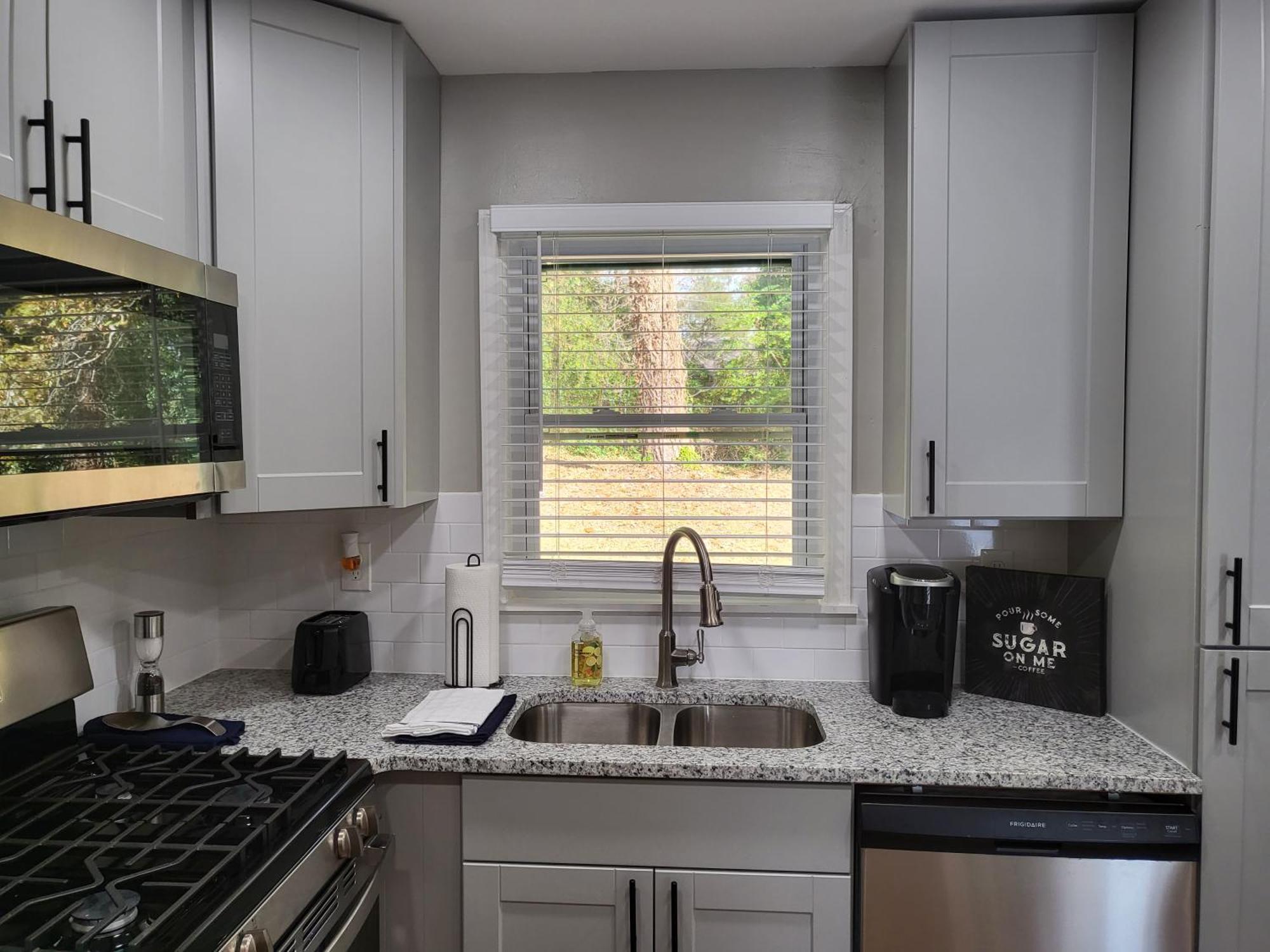 Rare Find! Private Heated Pool & Spa - Entire Home Near Atl City Center Atlanta Eksteriør bilde